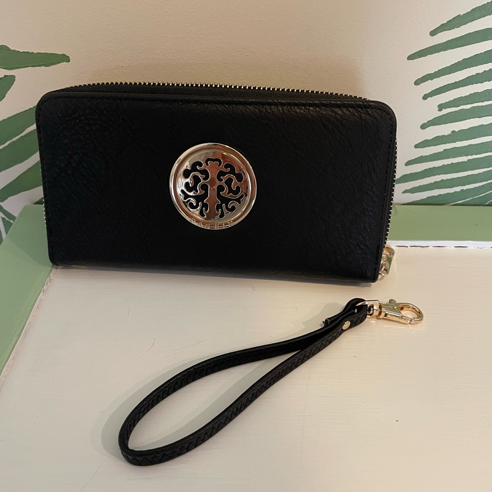 NWOT black wallet